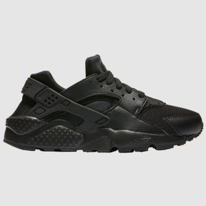 Nike Air Huarache Shoes in Black